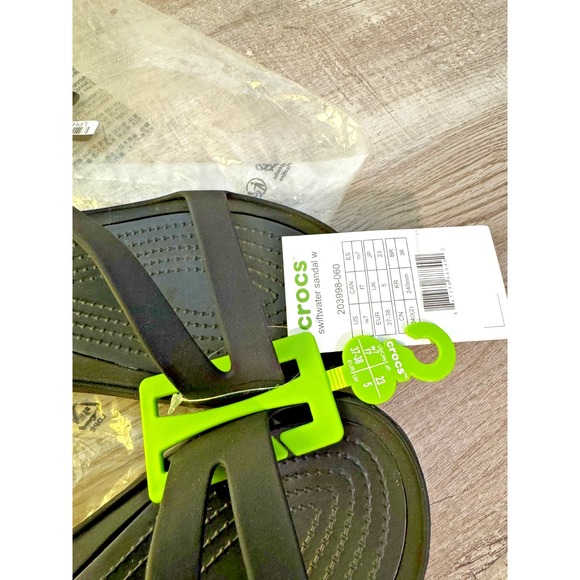 Crocs W/S7 Swiftwater Sandal Black Strappy Slide 203998- Brand New With Tags - Picture 6 of 7